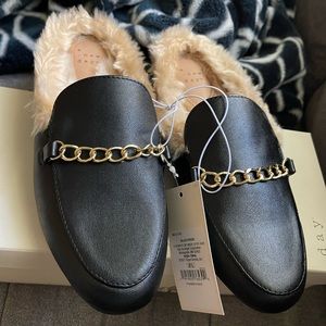 New in Box Rebe Women's Mules Size 8.5 Black -A New Day